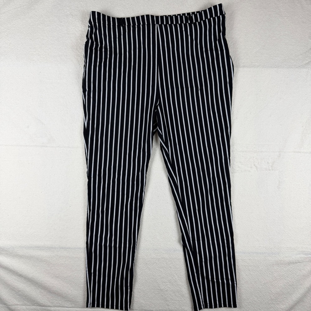 Forever 21+ Womens 2X Black White Vertical Striped Tapered Pants‎ Plus Size